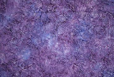 Batik Patchworkstoff violett mit Blättern